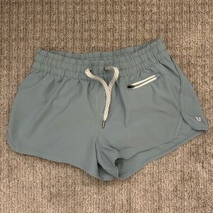 Vuori Clementine 2.0 Short 2.5"